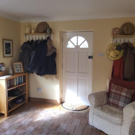 Bed and Breakfast Ha'Penny Acre Sherfield English Екстер'єр фото